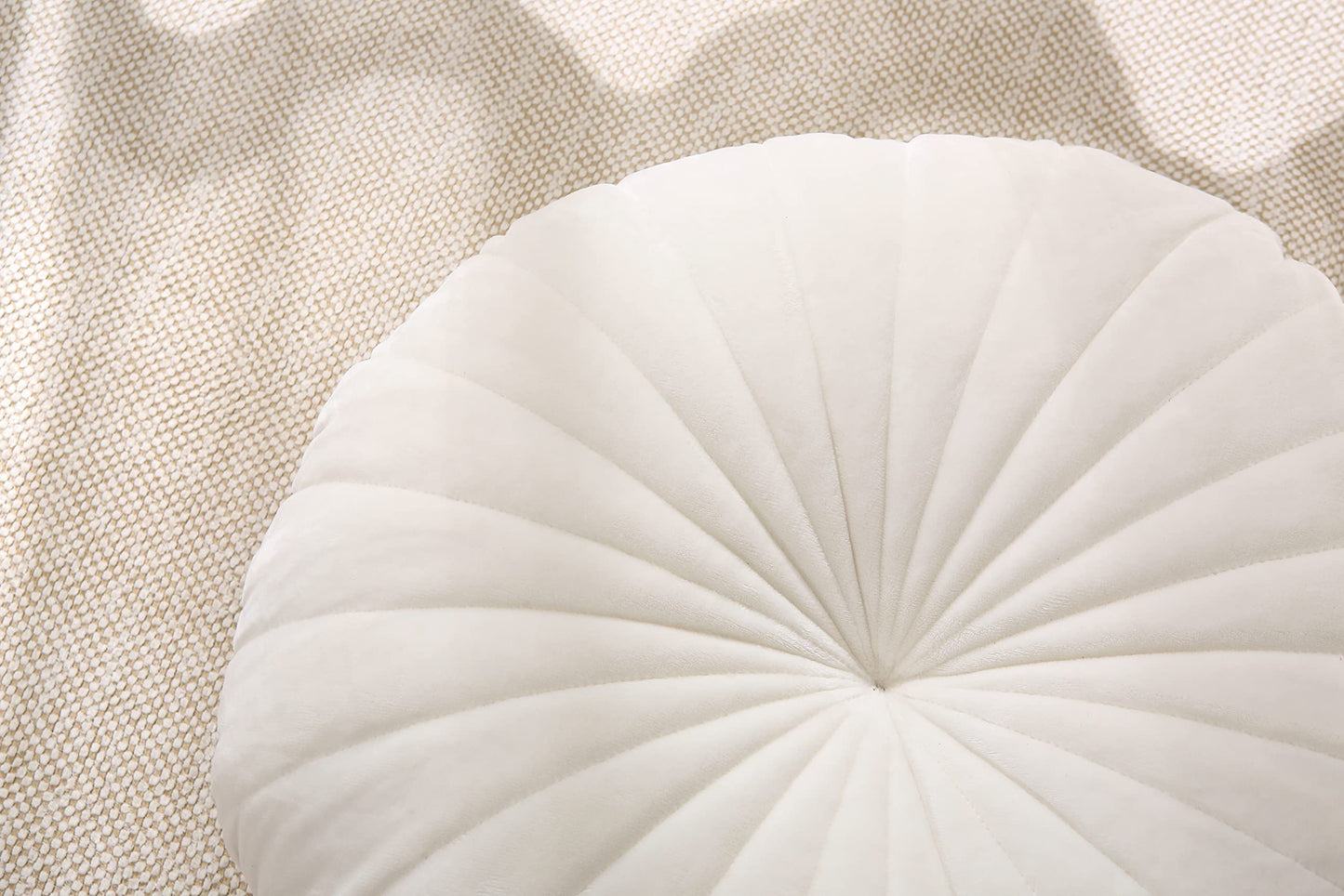 MolynnChic Floor Pillow Meditation Cushion Round Large Floor Pillows Seating for Adults, Velvet Thick Floor Cushions for Yoga Living Room Balcony Outdoor Tatami 18inch(Beige)