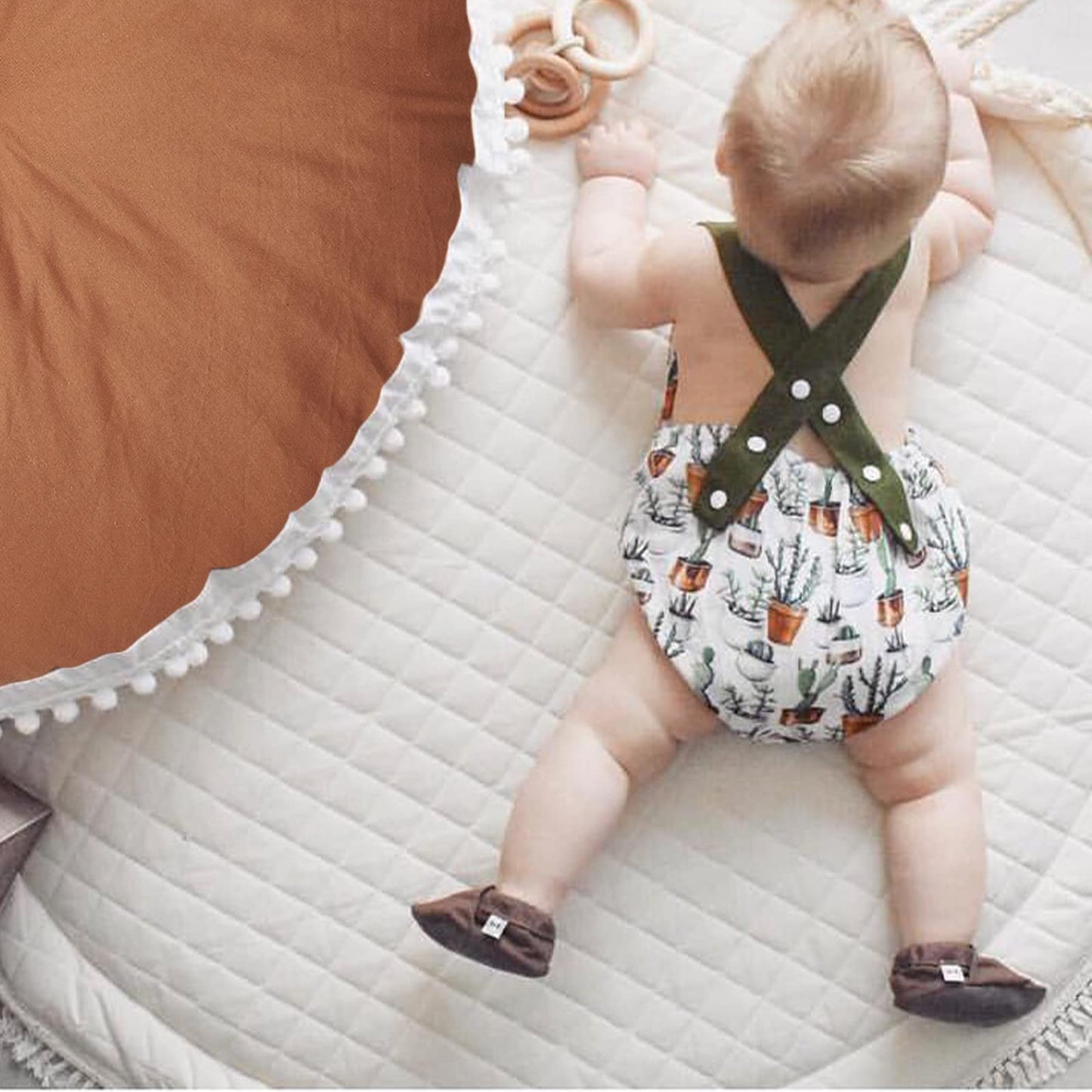 Kishome Large Floor Pillow Kids Round Floor Cushion Seating, 35 inches Big Circle Pillow, Round Pillows Seating for Children, Oversized Mat for Reading Nook Teepee Playroom Nursery Canopy Brown