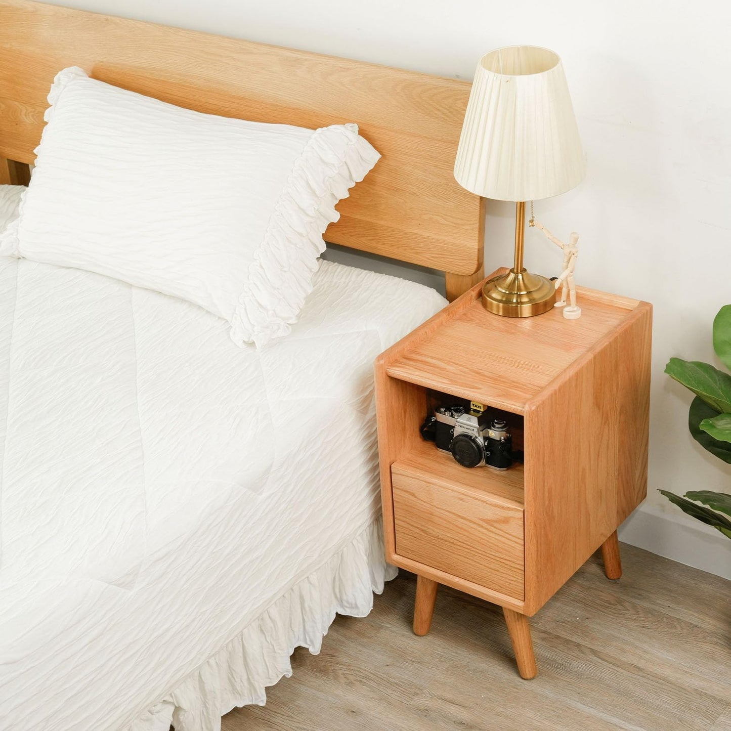 Cttasty Night Stand, Solid Wood Nightsatnd with One Drawer & Open Shelf, Mid Century Modern Nightstand, Durable & Sturdy Small End Table, 11.81 W x 15.75 D x 22.05 H Inches, (Natural)