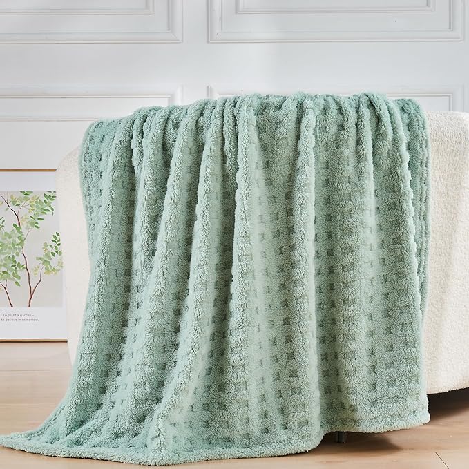 NEWCOSPLAY Super Soft Queen Blanket Green Premium Silky Flannel Fleece 3D Waffle Checkered Lightweight Bed Blanket All Season Use (New Sage Green, Queen(90"x90"))
