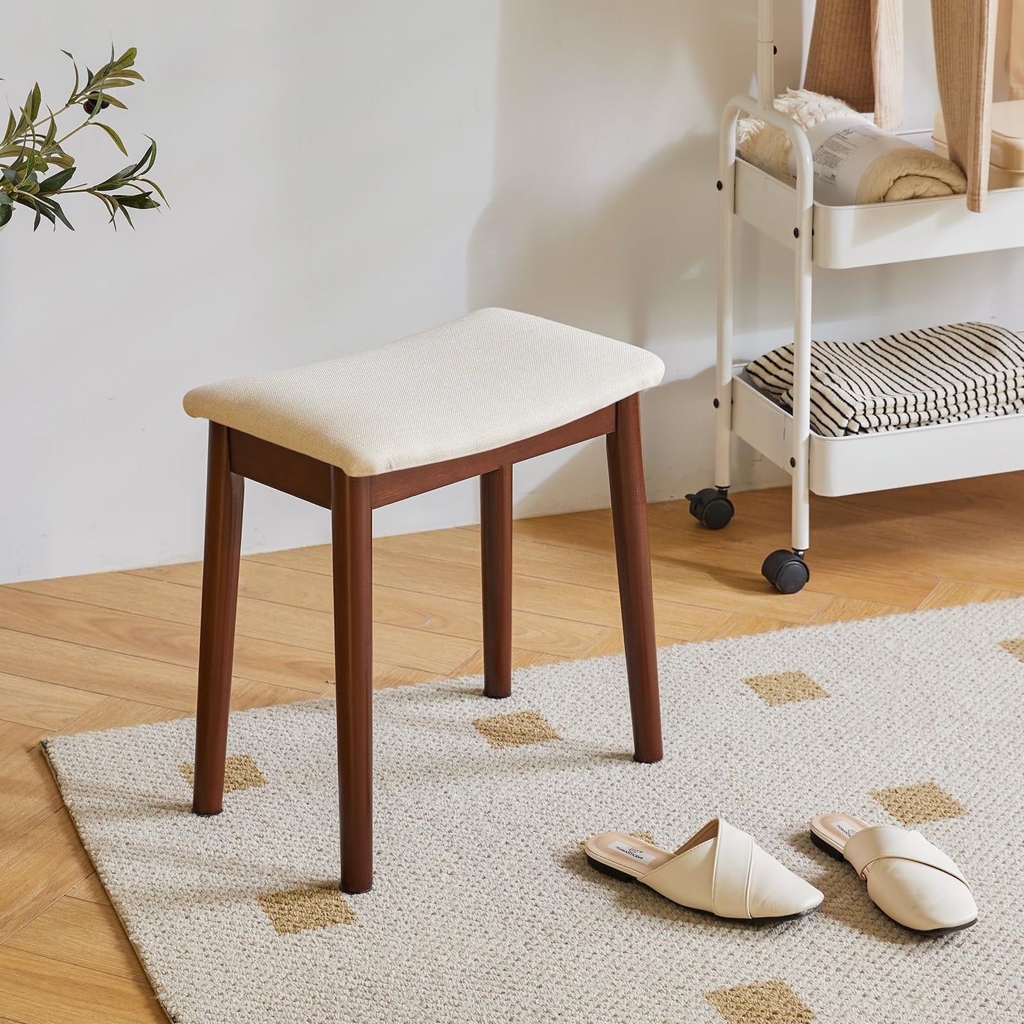 IBUYKE Saddle Cushion Vanity Stool Chair, Foot Rest Stool with Solid Wood Legs, Modern Vanity Bench Ottoman for Piano, Upholstered Seat for Bedroom, Entryway, Walnut Legs&Off White WBD007HM