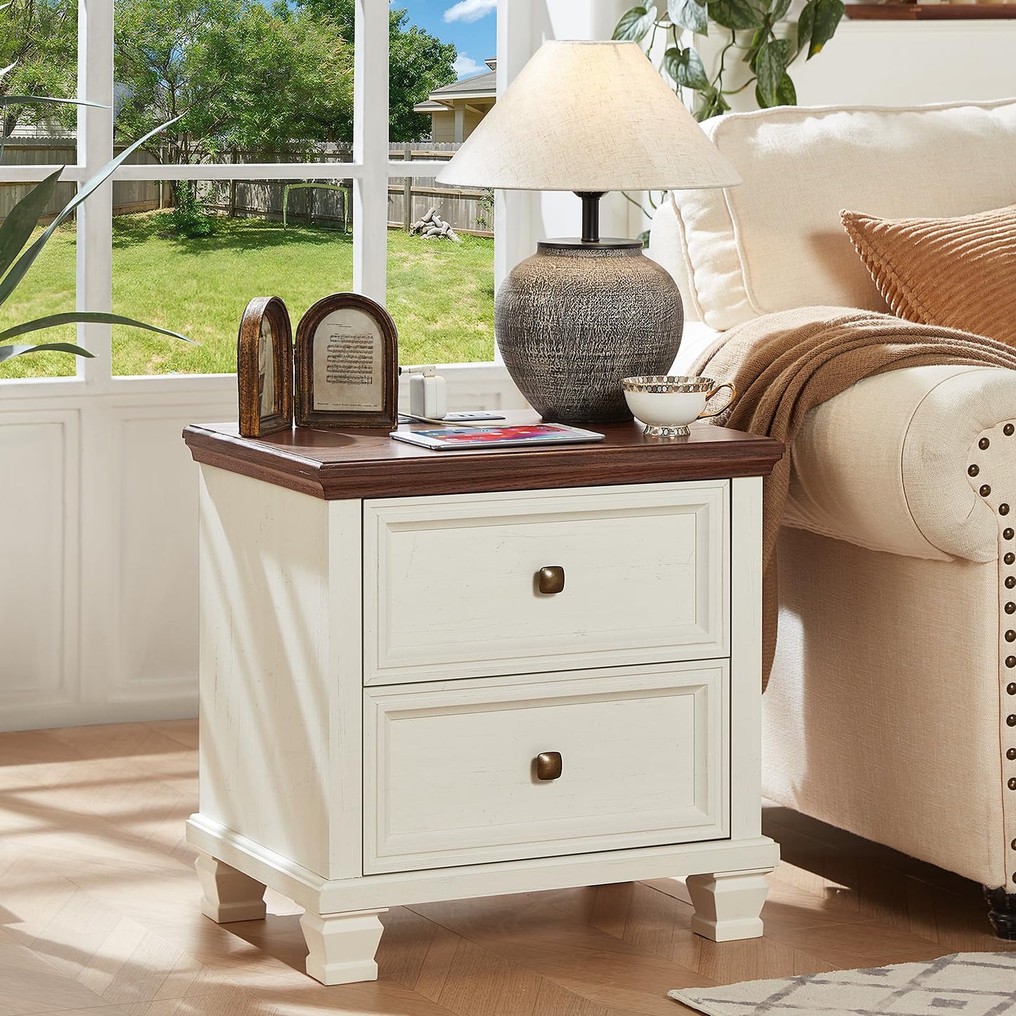 SAVOR LIFE Farmhouse Nightstand Set of 2, Rustic Low Nightstands with 2 Drawers & Charging Station, Vintage Night Stands with 4 Square Solid Wood Legs, Small Dresser for Bedroom, Home, White