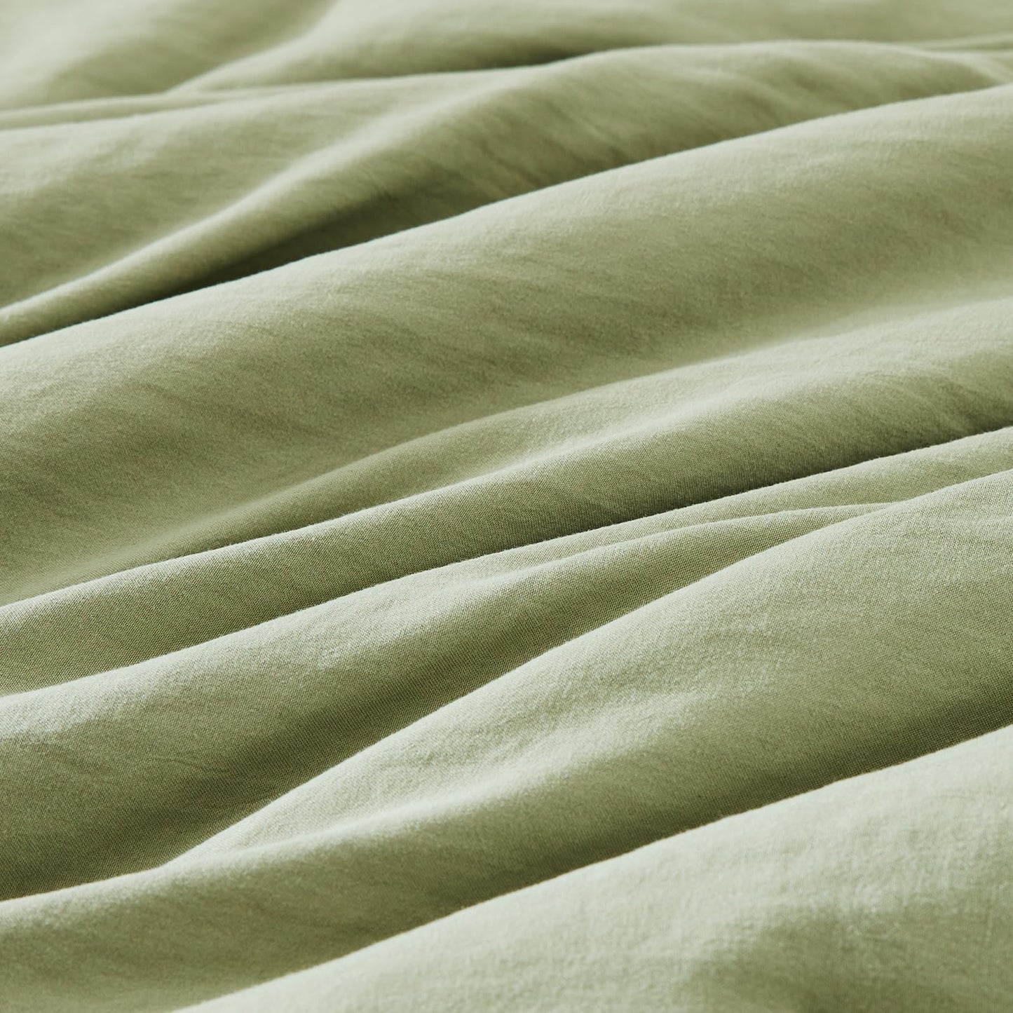 WRENSONGE Queen Comforter Set - 7 Pieces Sage Green Soft Bed in a Bag Queen with Fitted Sheet, Flat Sheet, 2 Pillow Shams, and 2 Pillowcases- Warm Bedding Sets Queen for All Season
