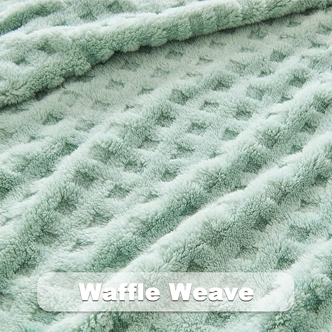 NEWCOSPLAY Super Soft Queen Blanket Green Premium Silky Flannel Fleece 3D Waffle Checkered Lightweight Bed Blanket All Season Use (New Sage Green, Queen(90"x90"))