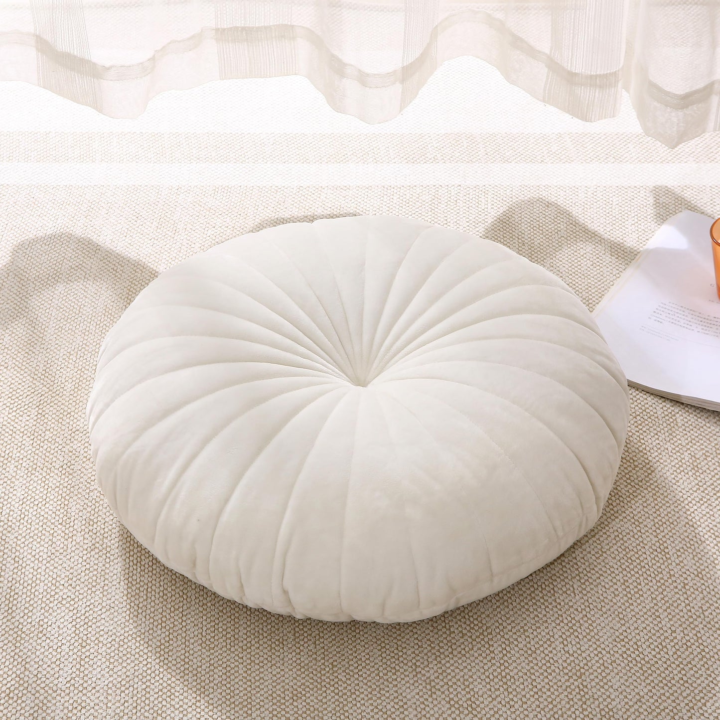 MolynnChic Floor Pillow Meditation Cushion Round Large Floor Pillows Seating for Adults, Velvet Thick Floor Cushions for Yoga Living Room Balcony Outdoor Tatami 18inch（Beige）